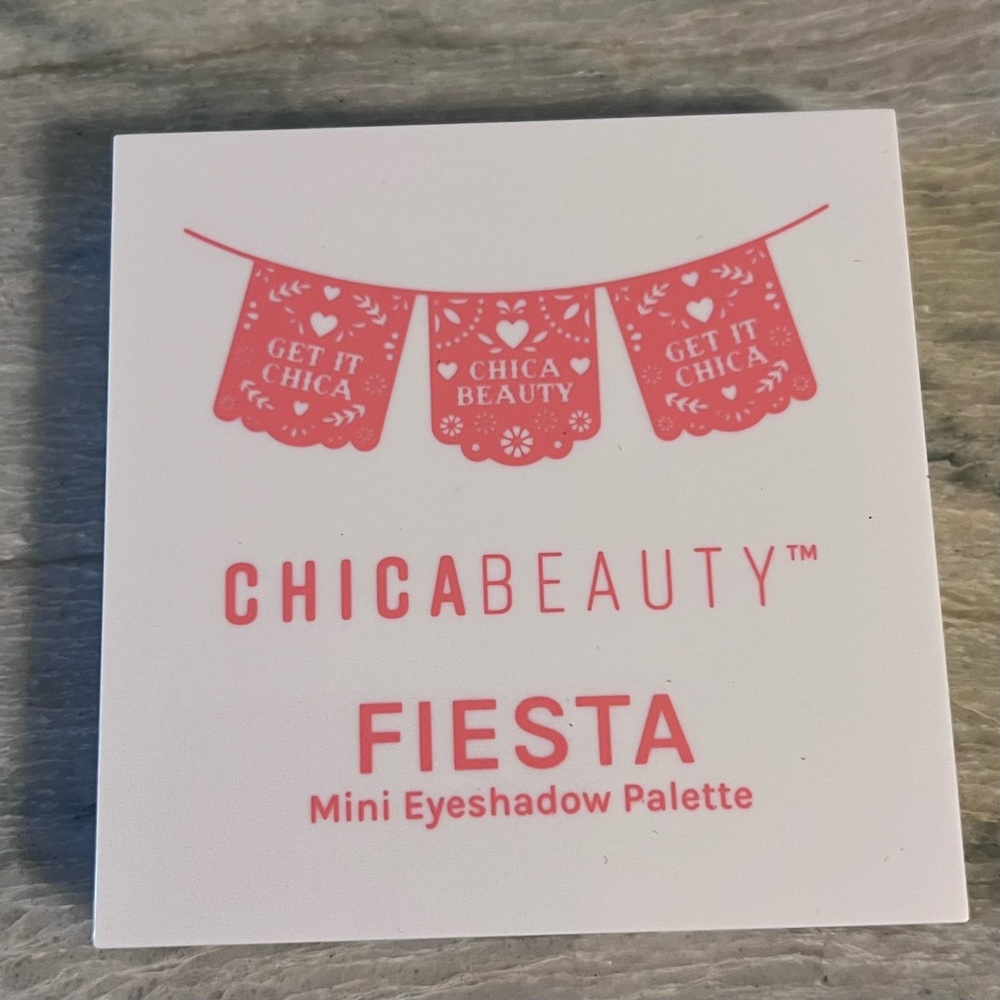 Chica Beauty Fiesta Mini Eyeshadow Palette - Picture 3 of 6